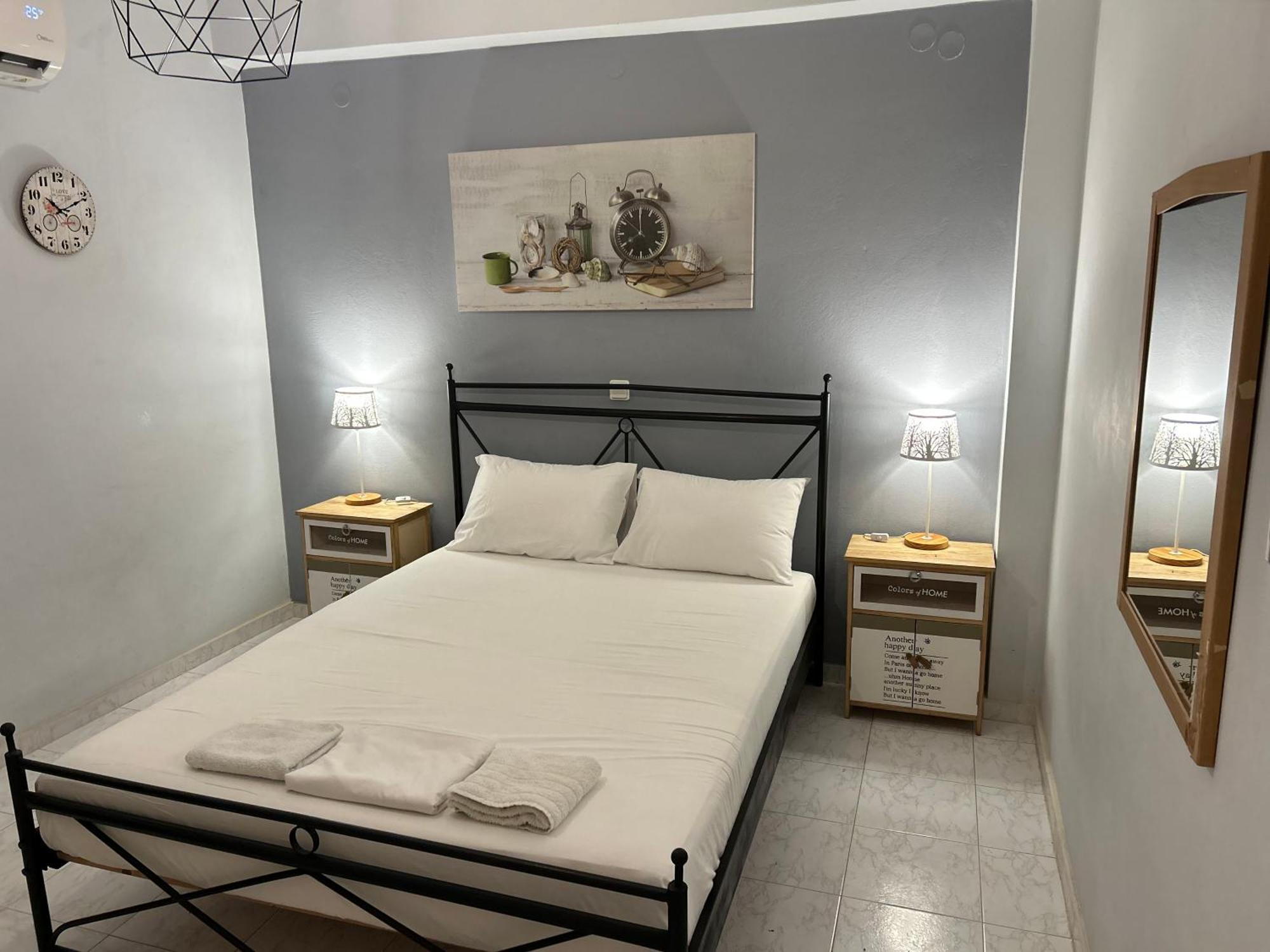 Menelaos Apartments 아델리아노스 캄포스 외부 사진