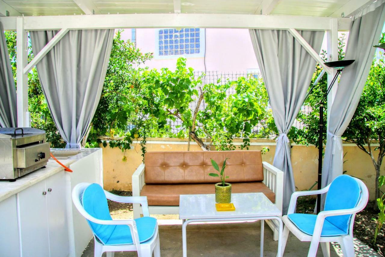 Menelaos Apartments 아델리아노스 캄포스 외부 사진